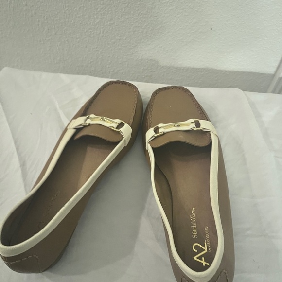 Stylish   M2  Stitch & Turn LoafersTan and White - Picture 9 of 14